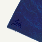 写意画の左下に、目立たない色を使い、特殊な絵の具でサインを施します。これにより唯一の原画であることが証明されます。